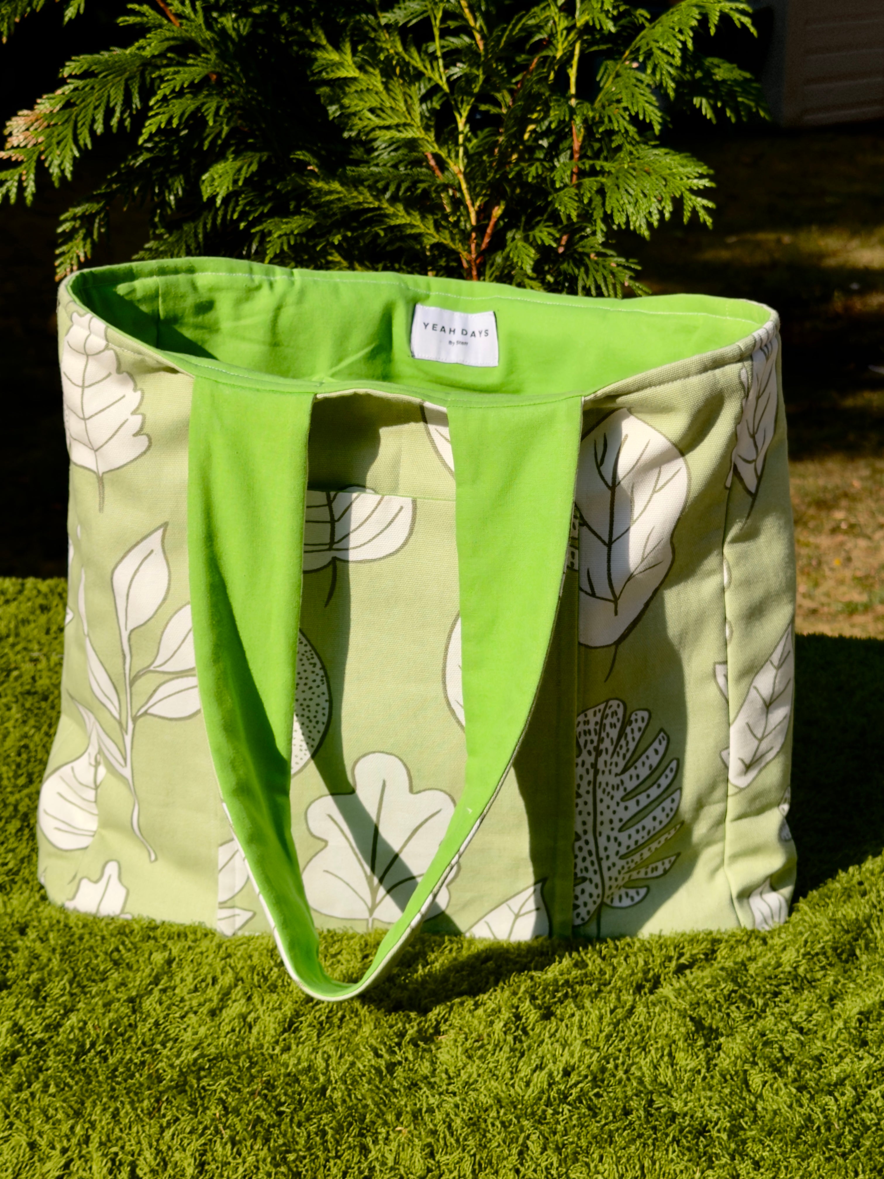 Green Haven Laptop tote