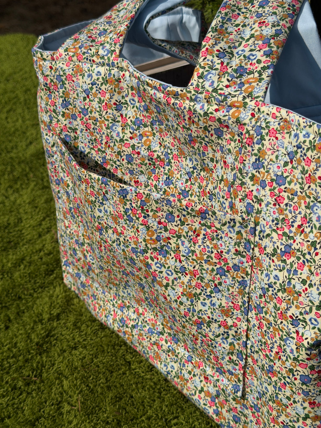 Forget me not Carryall tote