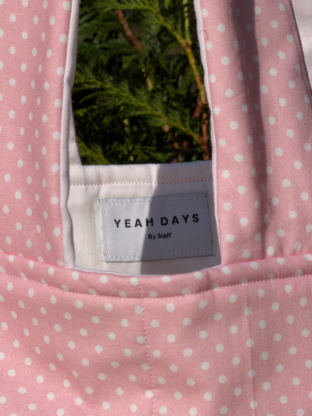 Strawberry Cream laptop tote