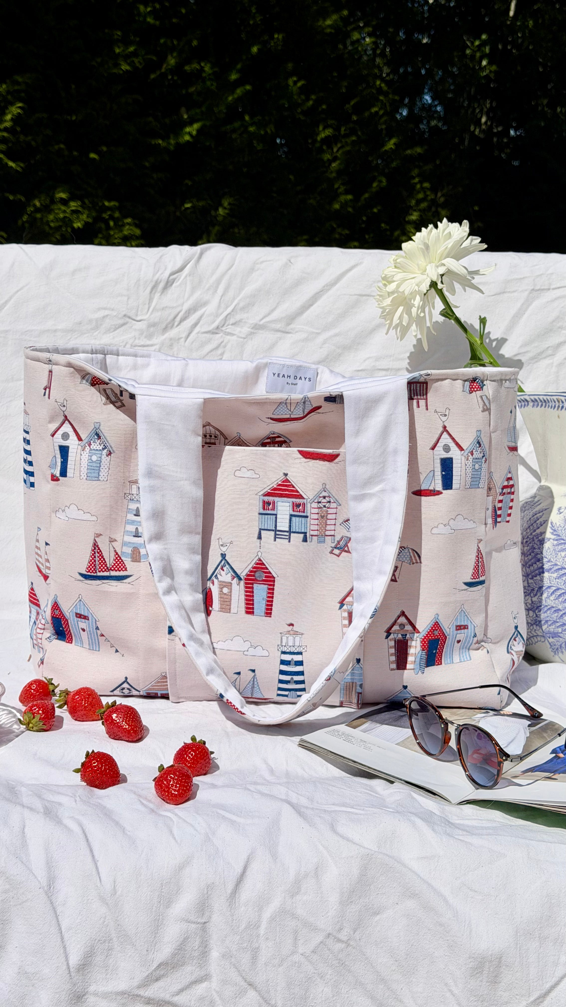 Seaside postcard Carryall tote